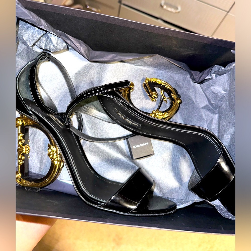 dolce and gabbana size 40